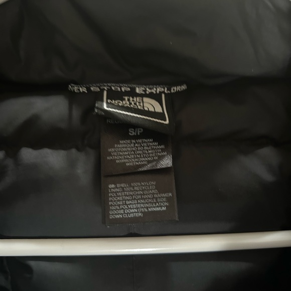 Women’s North face Puffer Parka Coat - Picture 4 of 4